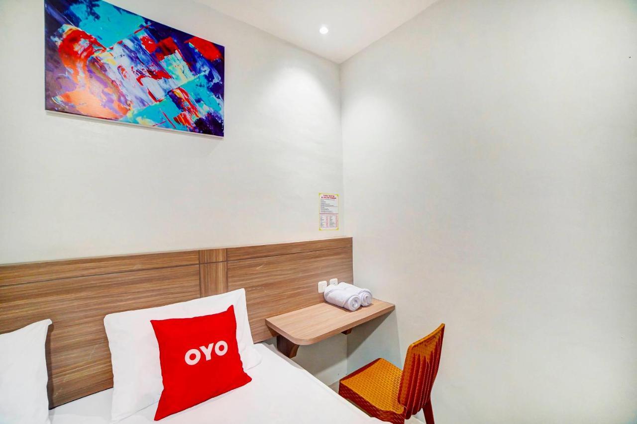 Oyo 91211 Mega Comfort Guest House Медан Екстер'єр фото